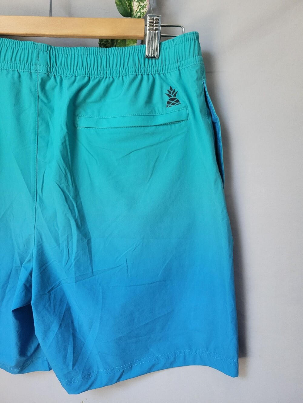 Chubbies The Good Boys Stretch Lined Performance Swim Short 7" Ombre Blue L - Picture 7 of 11